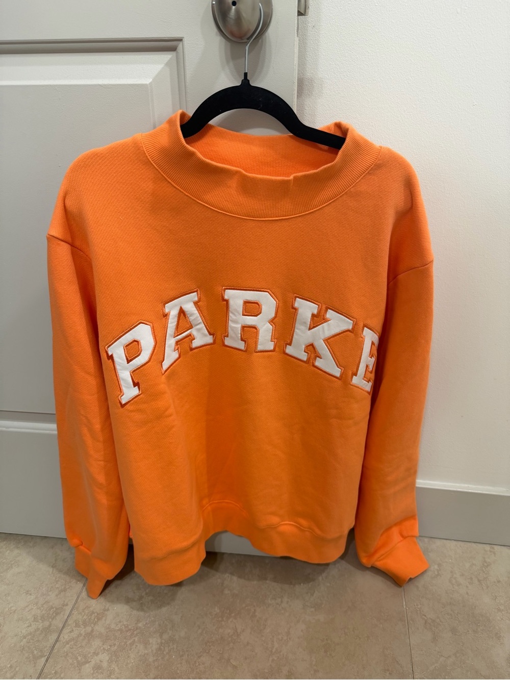 Parke L/XL Creamsicle Mockneck Sweatshirt. 🧡⚡️
